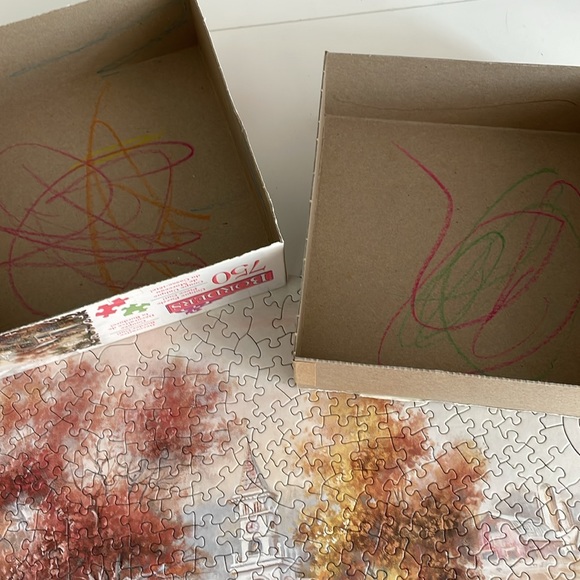 [ Borders 750 Piece Unique Cut Jigsaw Puzzle with Decorative Border ] - Picture 4 of 6